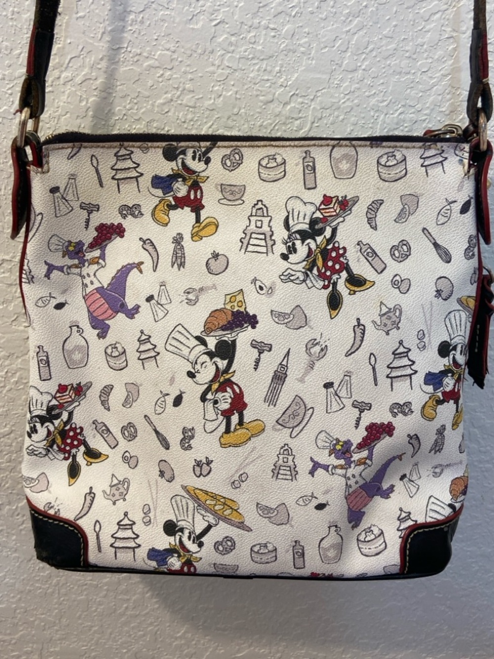 Disney Dooney & Bourke Figment Crossbody 2018 Epcot Food Wine Festival Bag READ - Picture 8 of 16